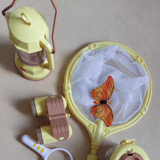 Set de observación científica eco-friendly con farol nocturno, red, lupa y binoculares