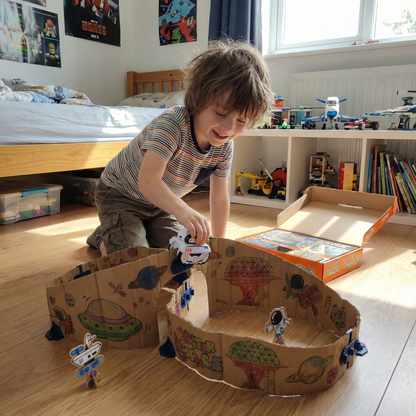 Pista Espacial en Cartón – 6 años+ (baterías incluidas)