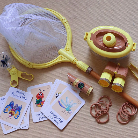 Set de observación científica eco-friendly con caja de insectos, binoculares y tarjetas ilustradas